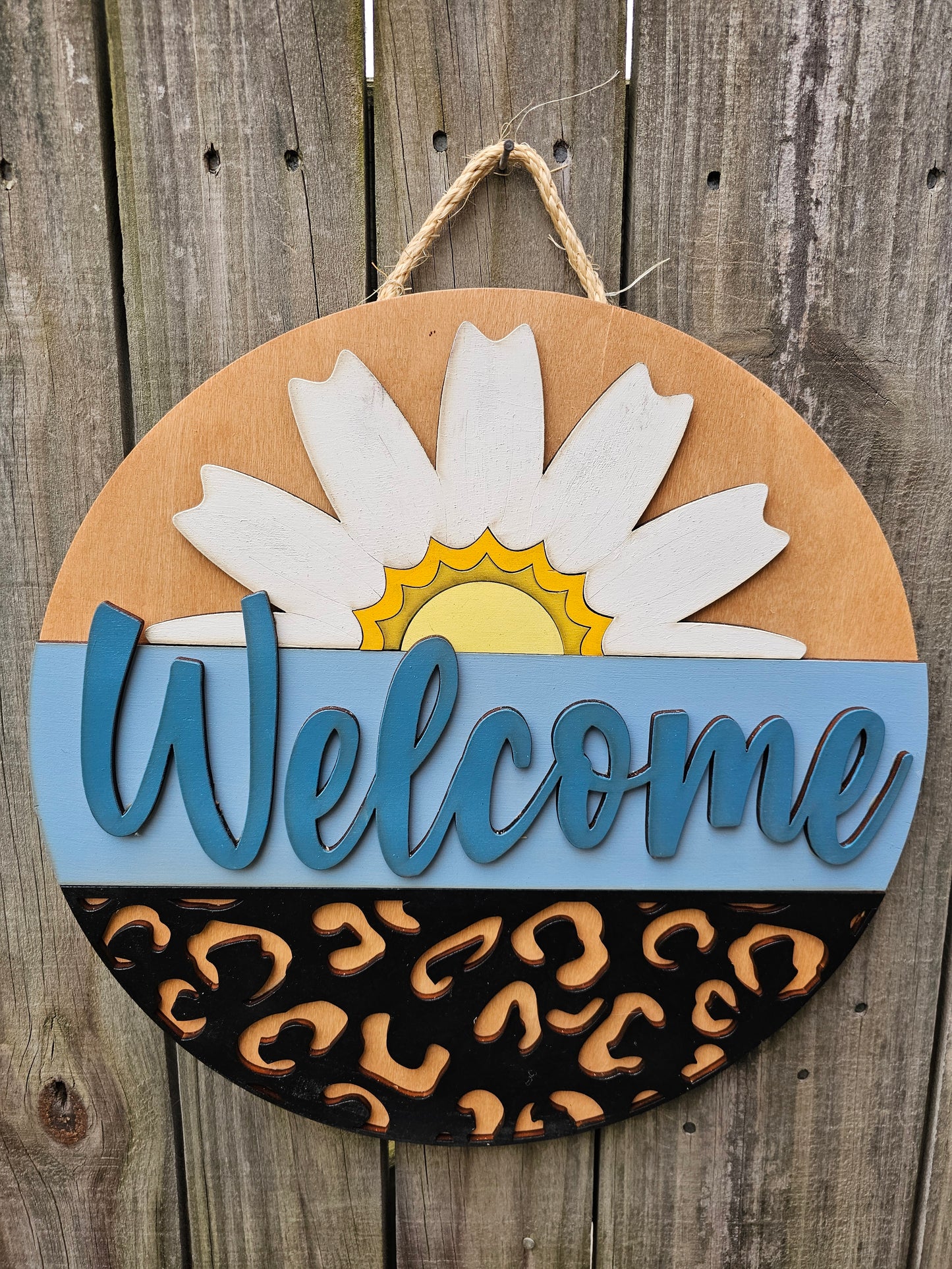 Daisy Leopard Welcome Sign