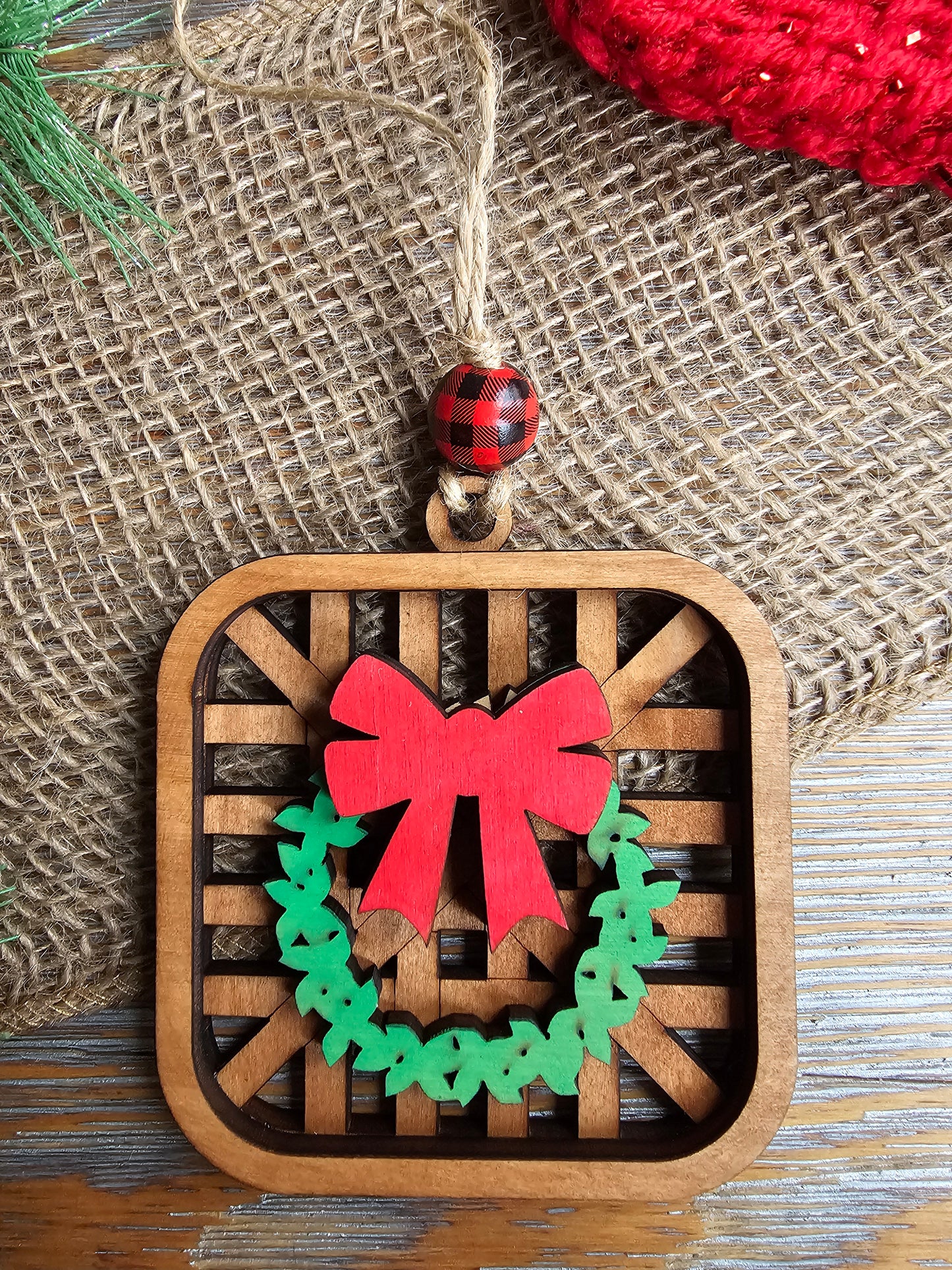 Woven Background Ornament with Green Wreath