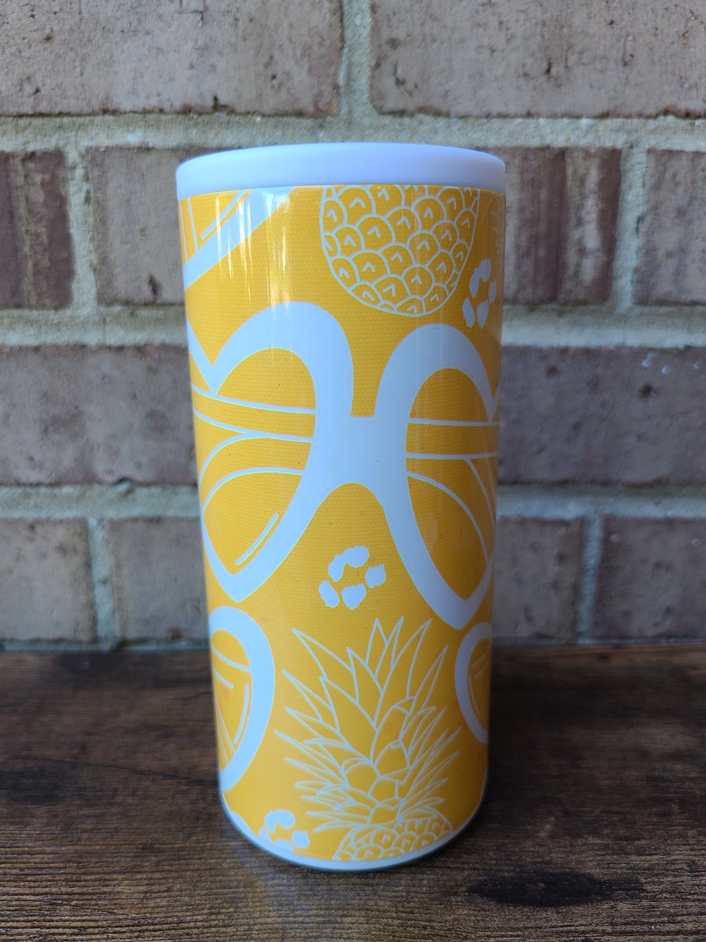 Yellow Hearts Skinny Can Cooler