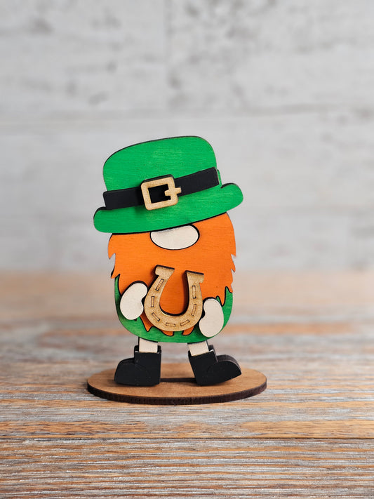St Patricks Day Lucky Leprechaun Gnome – 5-6 Inch Wood Shelf Sitter – Horseshoe Tiered Tray Decor