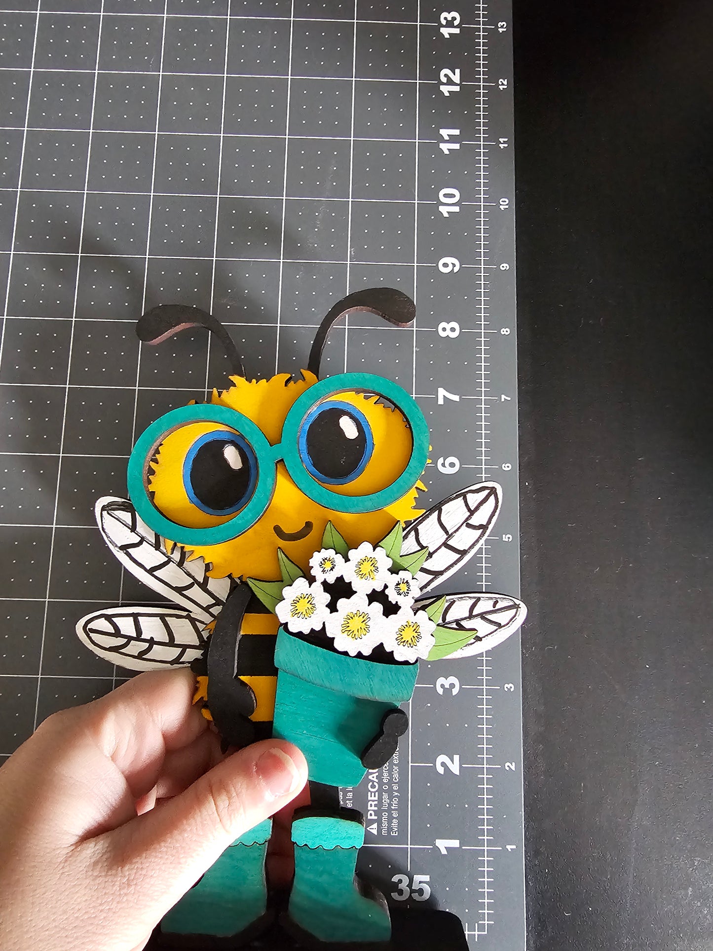 Wood Bee Shelf Decor
