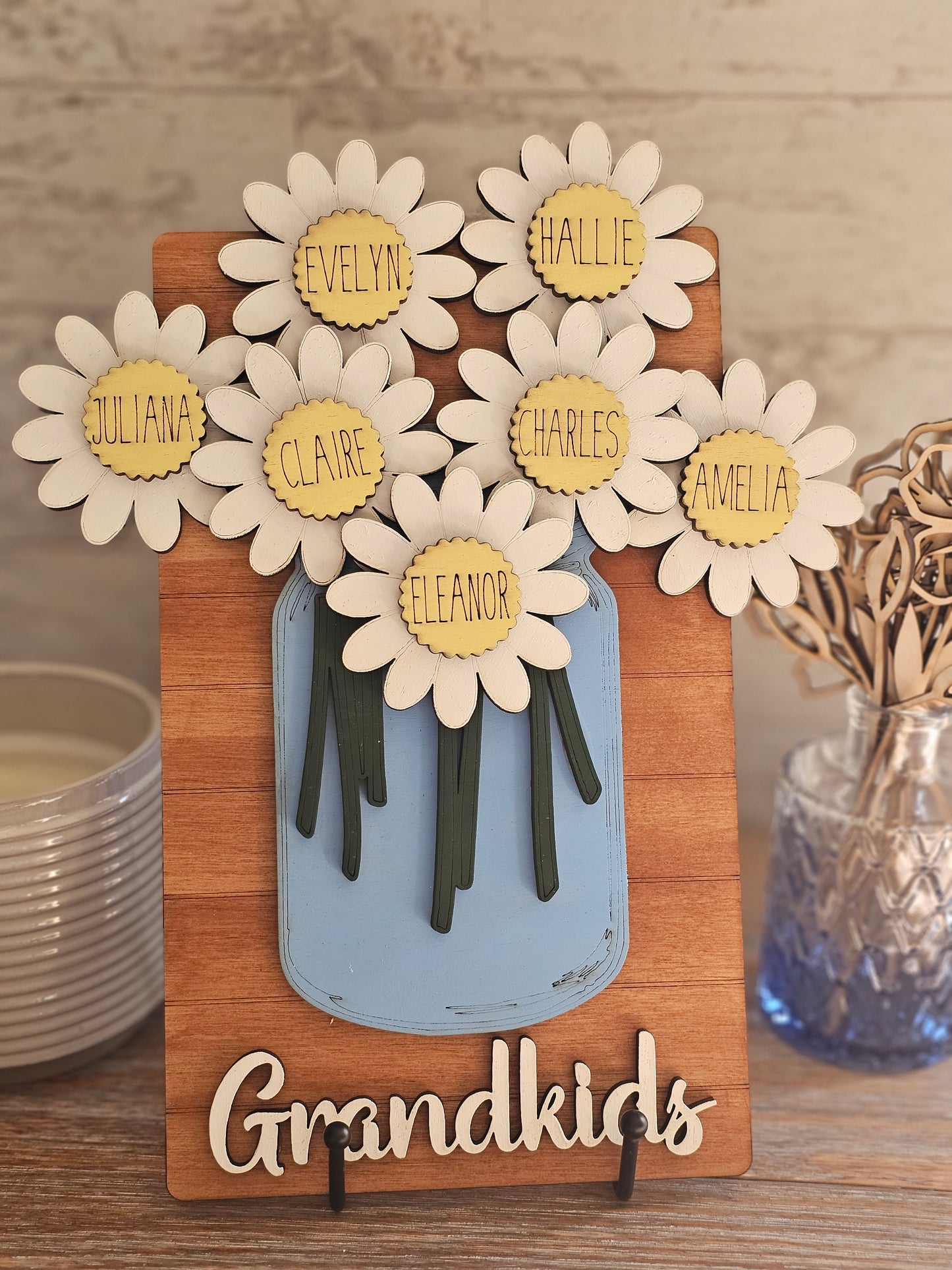Personalized Daisy Name Sign – Grandkids Flower Sign