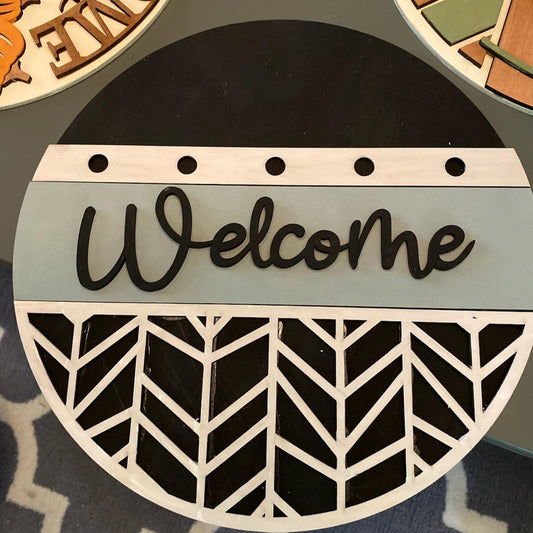 Welcome Wooden Door Hanging Sign