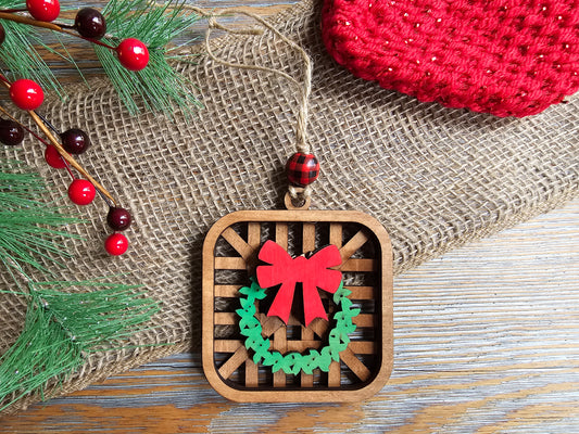 Woven Background Ornament with Green Wreath