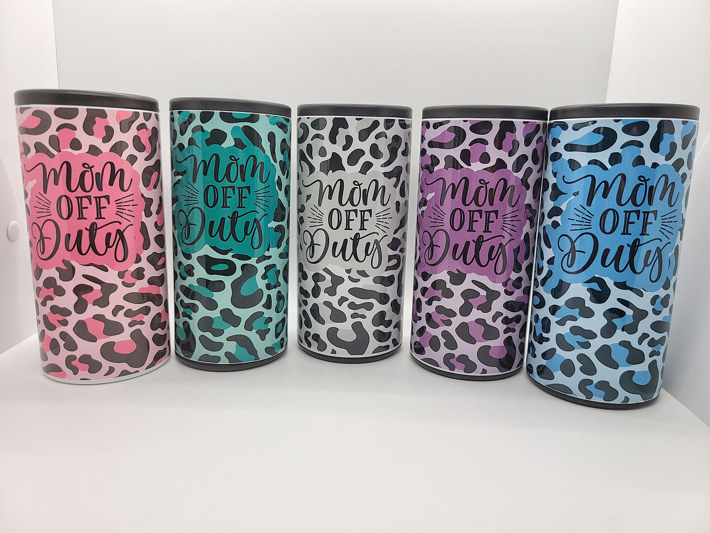 Mom Off Duty Colored Leopard Skinny Can Cooler